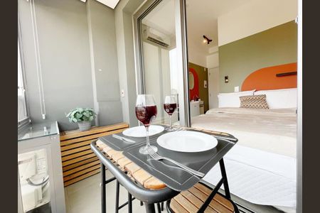 Apartamento à venda com 15m², 1 quarto e sem vagaSala / Quarto