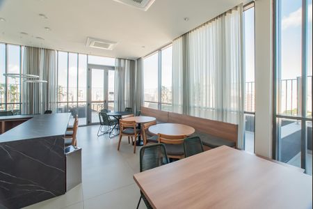 Apartamento para alugar com 68m², 2 quartos e sem vaga Apartamento para alugar com 68m², 2 quartos e sem vagaÁrea comum - Salão de festas