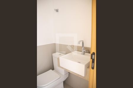 Apartamento à venda com 140m², 4 quartos e sem vaga Apartamento à venda com 140m², 4 quartos e sem vagaLavabo