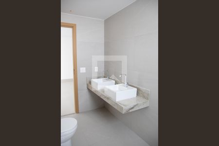 Apartamento à venda com 140m², 4 quartos e sem vaga Apartamento à venda com 140m², 4 quartos e sem vagaBanheiro da Suíte 4
