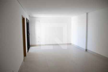 Apartamento à venda com 140m², 4 quartos e sem vaga Apartamento à venda com 140m², 4 quartos e sem vagaSuíte 04