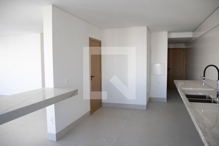 Apartamento à venda com 140m², 4 quartos e sem vaga Apartamento à venda com 140m², 4 quartos e sem vagaCozinha e Área de Serviço