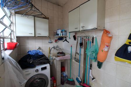 Casa à venda com 150m², 3 quartos e 2 vagas Casa à venda com 150m², 3 quartos e 2 vagasÁrea de Serviço