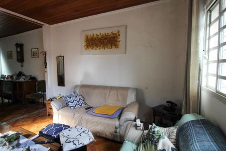 Casa à venda com 150m², 3 quartos e 2 vagas Casa à venda com 150m², 3 quartos e 2 vagasSala