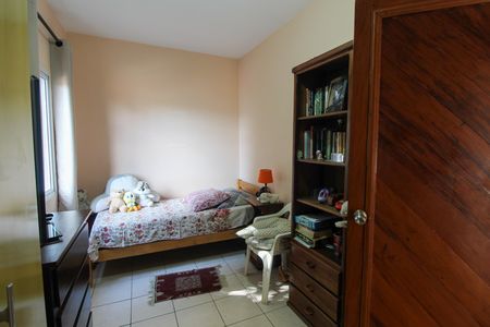 Casa à venda com 150m², 3 quartos e 2 vagas Casa à venda com 150m², 3 quartos e 2 vagasQuarto 2