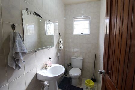 Casa à venda com 150m², 3 quartos e 2 vagas Casa à venda com 150m², 3 quartos e 2 vagasLavabo