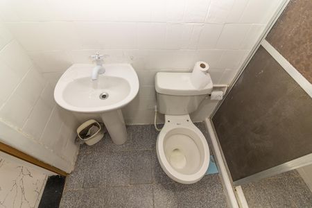 Casa para alugar com 110m², 2 quartos e 1 vaga Casa para alugar com 110m², 2 quartos e 1 vagaBanheiro