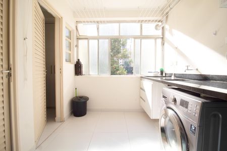 Apartamento à venda com 106m², 2 quartos e 1 vaga