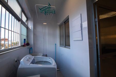 Apartamento à venda com 274m², 3 quartos e 2 vagas Apartamento à venda com 274m², 3 quartos e 2 vagasÁrea de Serviço