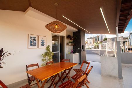 Apartamento à venda com 274m², 3 quartos e 2 vagas Apartamento à venda com 274m², 3 quartos e 2 vagasCobertura - Área Gourmet