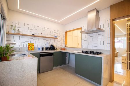 Apartamento à venda com 274m², 3 quartos e 2 vagas Apartamento à venda com 274m², 3 quartos e 2 vagasCozinha