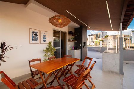 Apartamento à venda com 274m², 3 quartos e 2 vagas Apartamento à venda com 274m², 3 quartos e 2 vagasCobertura - Área Gourmet