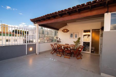 Apartamento à venda com 274m², 3 quartos e 2 vagas Apartamento à venda com 274m², 3 quartos e 2 vagasCobertura - Área Gourmet