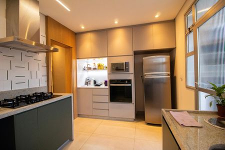 Apartamento à venda com 274m², 3 quartos e 2 vagas Apartamento à venda com 274m², 3 quartos e 2 vagasCozinha