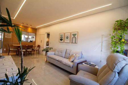 Apartamento à venda com 274m², 3 quartos e 2 vagas Apartamento à venda com 274m², 3 quartos e 2 vagasSala de Estar