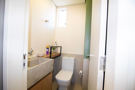 Apartamento à venda com 274m², 3 quartos e 2 vagas Apartamento à venda com 274m², 3 quartos e 2 vagasLavabo