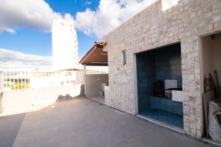 Apartamento à venda com 274m², 3 quartos e 2 vagas Apartamento à venda com 274m², 3 quartos e 2 vagasCobertura