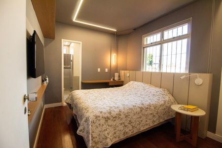 Apartamento à venda com 274m², 3 quartos e 2 vagas Apartamento à venda com 274m², 3 quartos e 2 vagasQuarto 01 - Suite