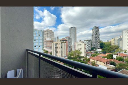 Varanda de kitnet/studio para alugar com 1 quarto, 39m² em Sumarezinho, São Paulo