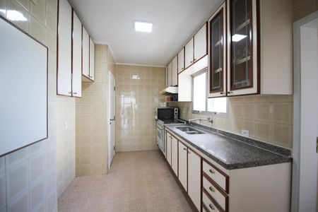 Apartamento para alugar com 100m², 3 quartos e 2 vagas Apartamento para alugar com 100m², 3 quartos e 2 vagasCozinha