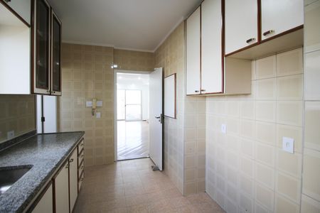 Apartamento para alugar com 100m², 3 quartos e 2 vagas Apartamento para alugar com 100m², 3 quartos e 2 vagasCozinha