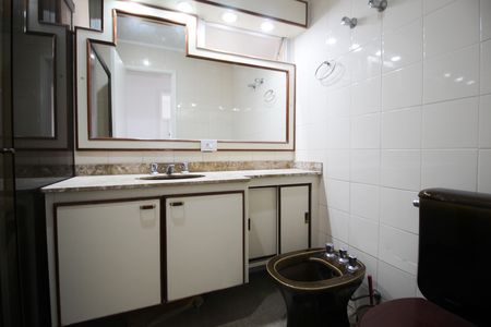 Apartamento para alugar com 100m², 3 quartos e 2 vagas Apartamento para alugar com 100m², 3 quartos e 2 vagasBanheiro