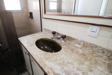 Apartamento para alugar com 100m², 3 quartos e 2 vagas Apartamento para alugar com 100m², 3 quartos e 2 vagasBanheiro da Suíte