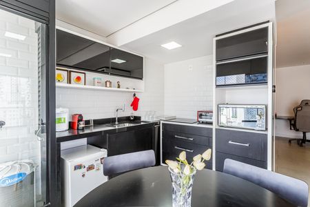 Apartamento à venda com 57m², 1 quarto e 1 vaga Apartamento à venda com 57m², 1 quarto e 1 vagaCozinha