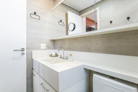 Apartamento à venda com 57m², 1 quarto e 1 vaga Apartamento à venda com 57m², 1 quarto e 1 vagaBanheiro da Suíte
