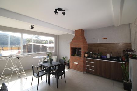 Casa à venda com 150m², 3 quartos e 2 vagasÁrea de Serviço