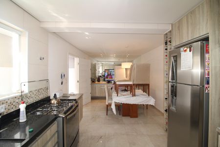 Casa à venda com 150m², 3 quartos e 2 vagasCozinha