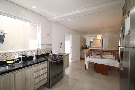 Casa à venda com 150m², 3 quartos e 2 vagasCozinha