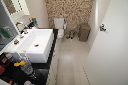 Casa à venda com 150m², 3 quartos e 2 vagasBanheiro