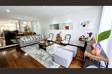 Casa à venda com 4 quartos, 395m² em Santo Amaro, São Paulo