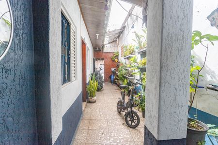 Casa à venda com 65m², 2 quartos e 1 vaga Casa à venda com 65m², 2 quartos e 1 vagaQuintal