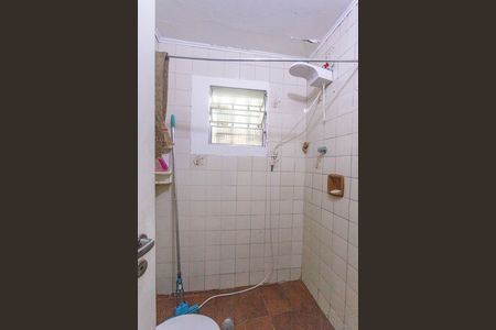 Casa à venda com 65m², 2 quartos e 1 vaga Casa à venda com 65m², 2 quartos e 1 vagaBanheiro