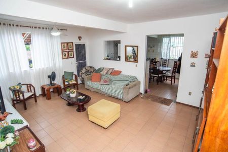 Casa à venda com 7 quartos, 452m² em Serra Grande, Niterói