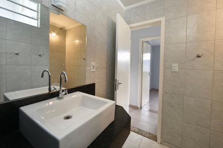Casa para alugar com 180m², 3 quartos e 4 vagasBanheiro Social