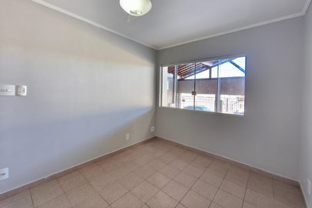 Sala de casa para alugar com 3 quartos, 180m² em Vila Pompéia, Campinas