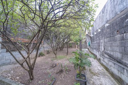 Casa para alugar com 80m², 2 quartos e 1 vagaQuintal