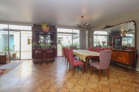 Sala de casa à venda com 4 quartos, 283m² em Sumaré, São Paulo