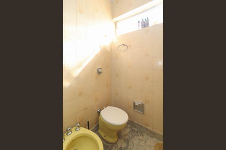 Casa à venda com 283m², 4 quartos e 2 vagas Casa à venda com 283m², 4 quartos e 2 vagasBanheiro da Suíte