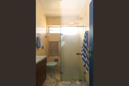 Casa à venda com 283m², 4 quartos e 2 vagas Casa à venda com 283m², 4 quartos e 2 vagasBanheiro 2