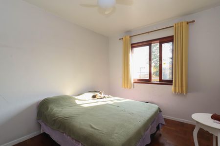 Casa à venda com 283m², 4 quartos e 2 vagas Casa à venda com 283m², 4 quartos e 2 vagasQuarto 1