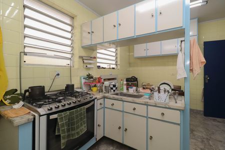 Casa à venda com 283m², 4 quartos e 2 vagas Casa à venda com 283m², 4 quartos e 2 vagasCozinha