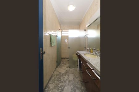 Casa à venda com 283m², 4 quartos e 2 vagas Casa à venda com 283m², 4 quartos e 2 vagasBanheiro 1