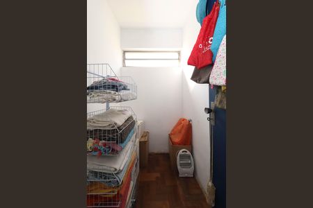 Casa à venda com 283m², 4 quartos e 2 vagas Casa à venda com 283m², 4 quartos e 2 vagasDespensa
