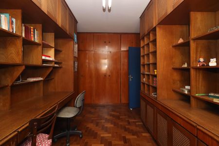 Casa à venda com 283m², 4 quartos e 2 vagas Casa à venda com 283m², 4 quartos e 2 vagasQuarto 3
