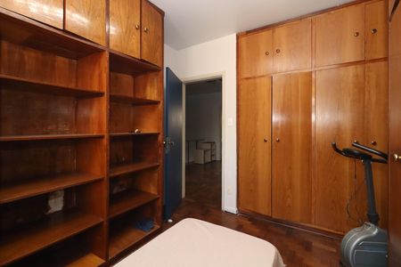 Casa à venda com 283m², 4 quartos e 2 vagas Casa à venda com 283m², 4 quartos e 2 vagasQuarto 2