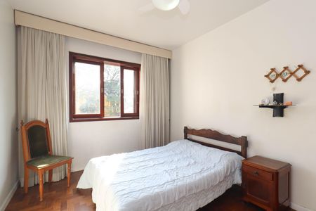 Casa à venda com 283m², 4 quartos e 2 vagas Casa à venda com 283m², 4 quartos e 2 vagasSuíte